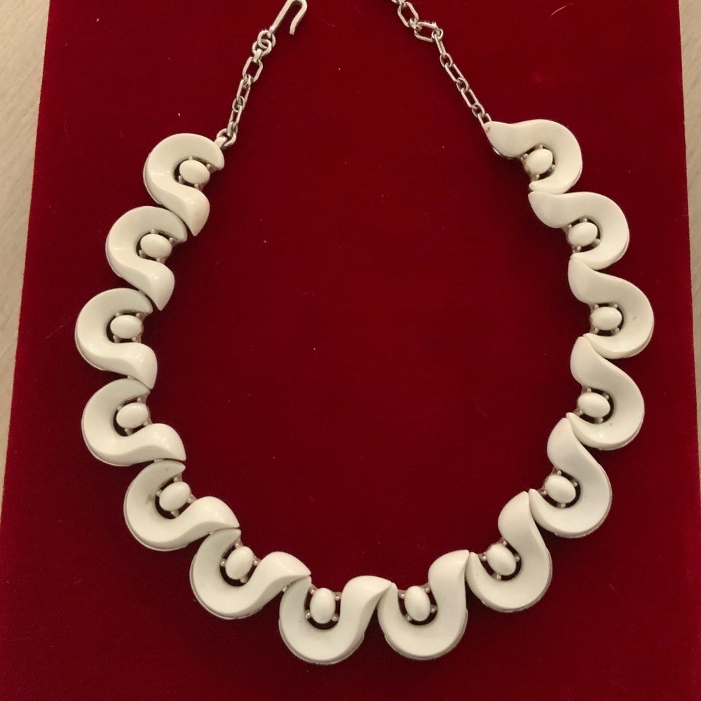Vintage Crown Trifari Necklace
